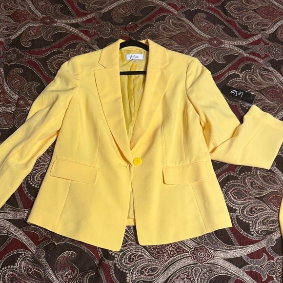 Beautiful Le Suit Business Pant Suit - Picture 4 of 4